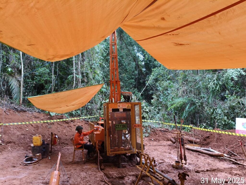 Contoh guarding pada drilling machine untuk proyek geoteknik