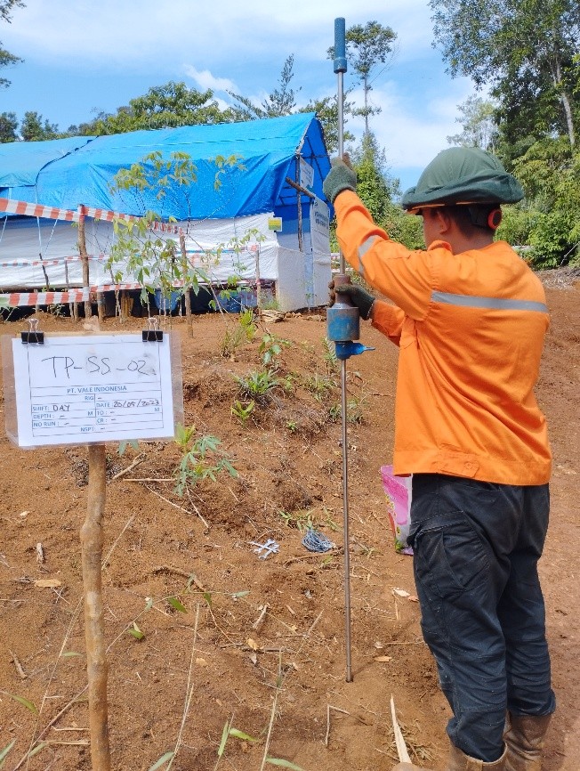 Dynamic Cone Penetrometer untuk pengujian daya dukung tanah lapangan