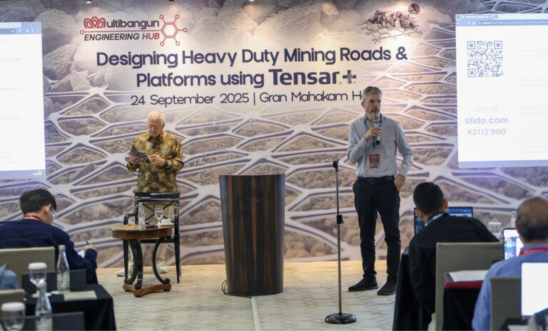Tensar experts Mike Dobie and Andrew Lees explaining advanced mining road and platform design during the Multibangun Workshop at Hotel Gran Mahakam Jakarta